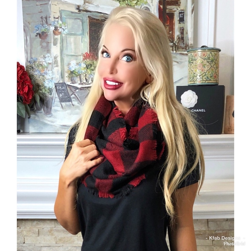 LAST PAIR! Buffalo Plaid Smart Touch Warm Gloves! - Picture 6 of 8